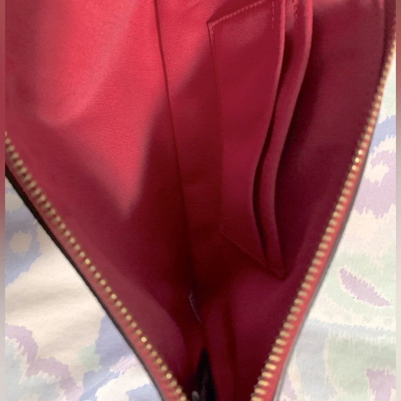 Pink Coach wallet/key/card/phone holder - Picture 3 of 4